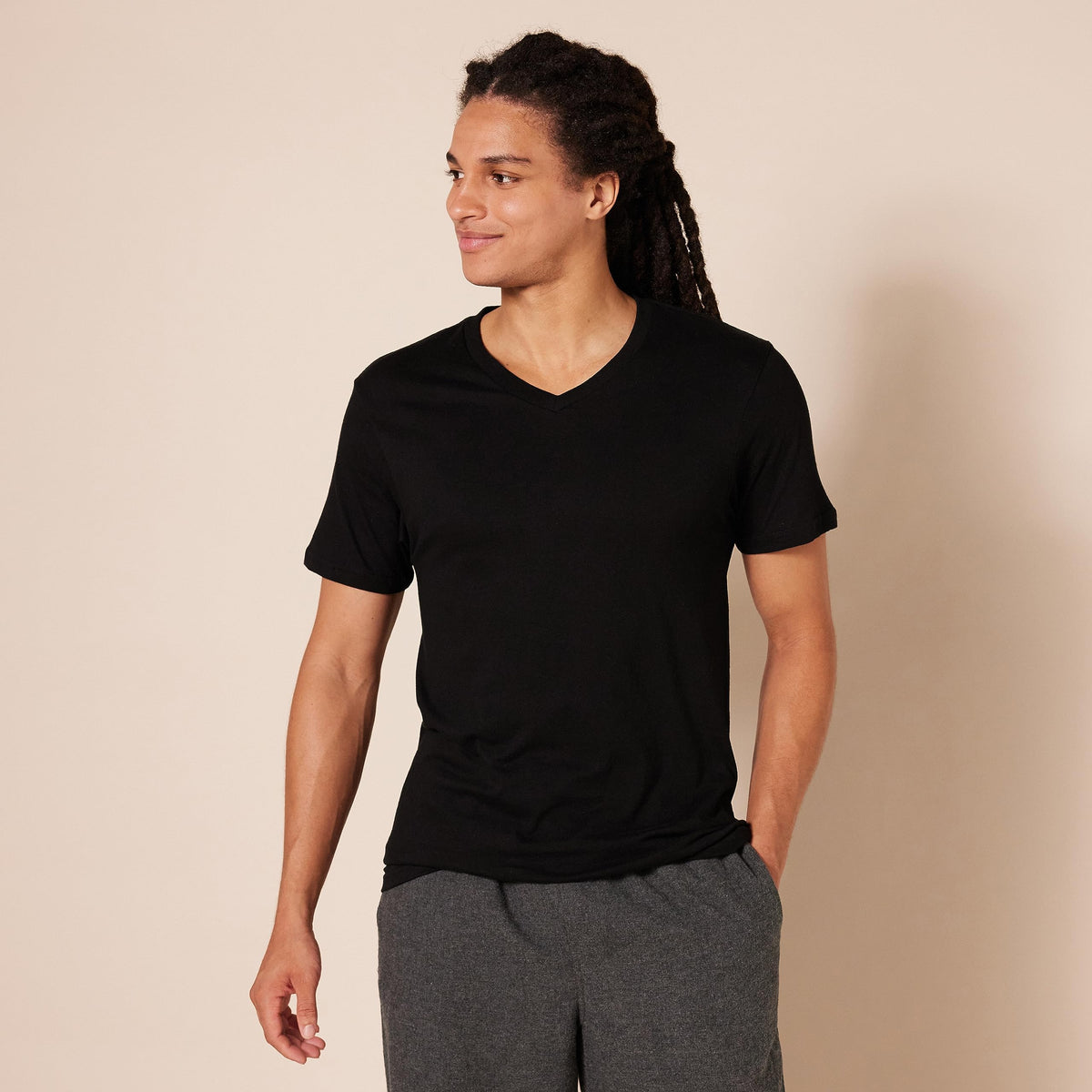 Amazon Essentials paquete de 6 camisetas con cuello en V para hombre, Negro, grande