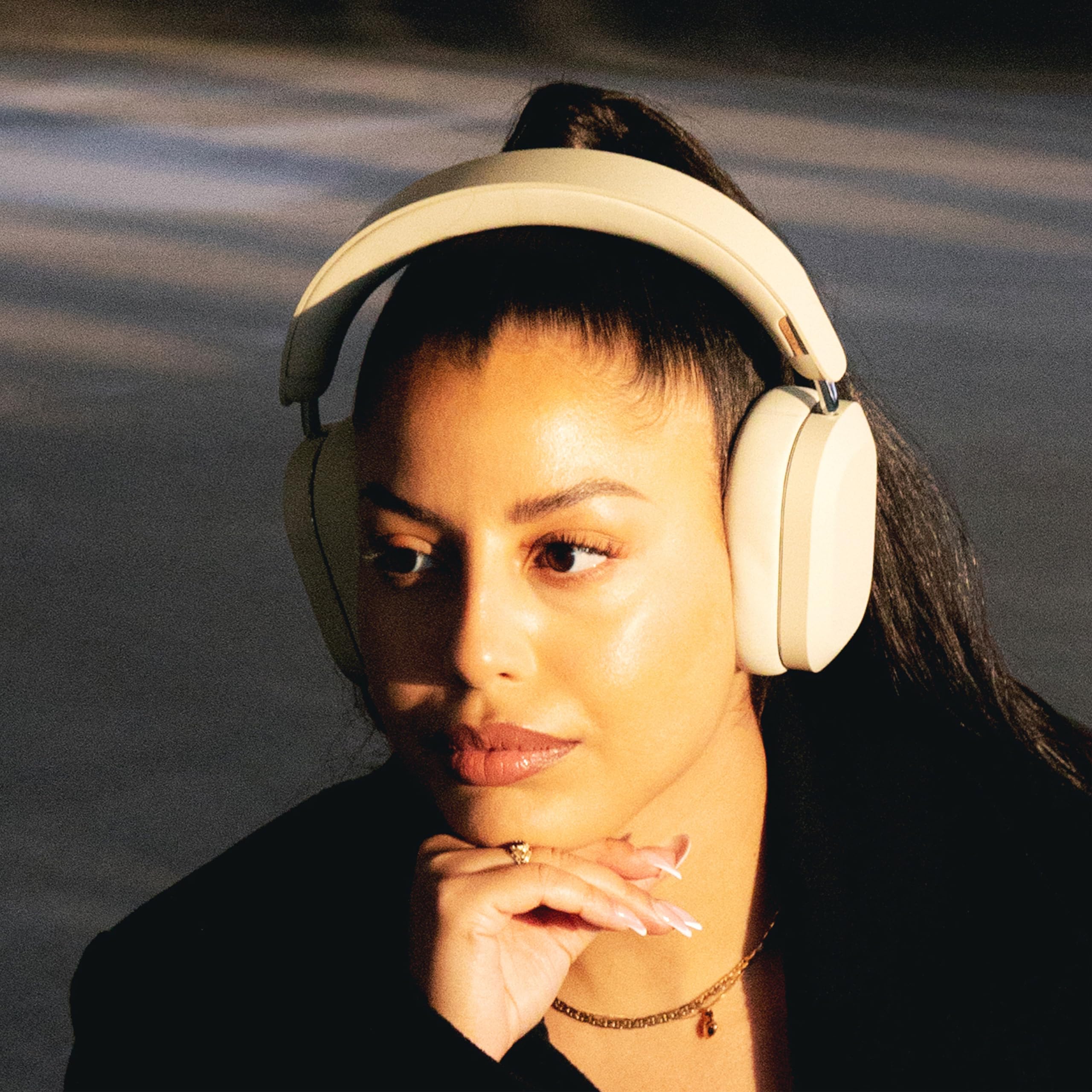 MONDO Auriculares INALAMBRICOS by Defunc Headphone -Over-Ear Gris