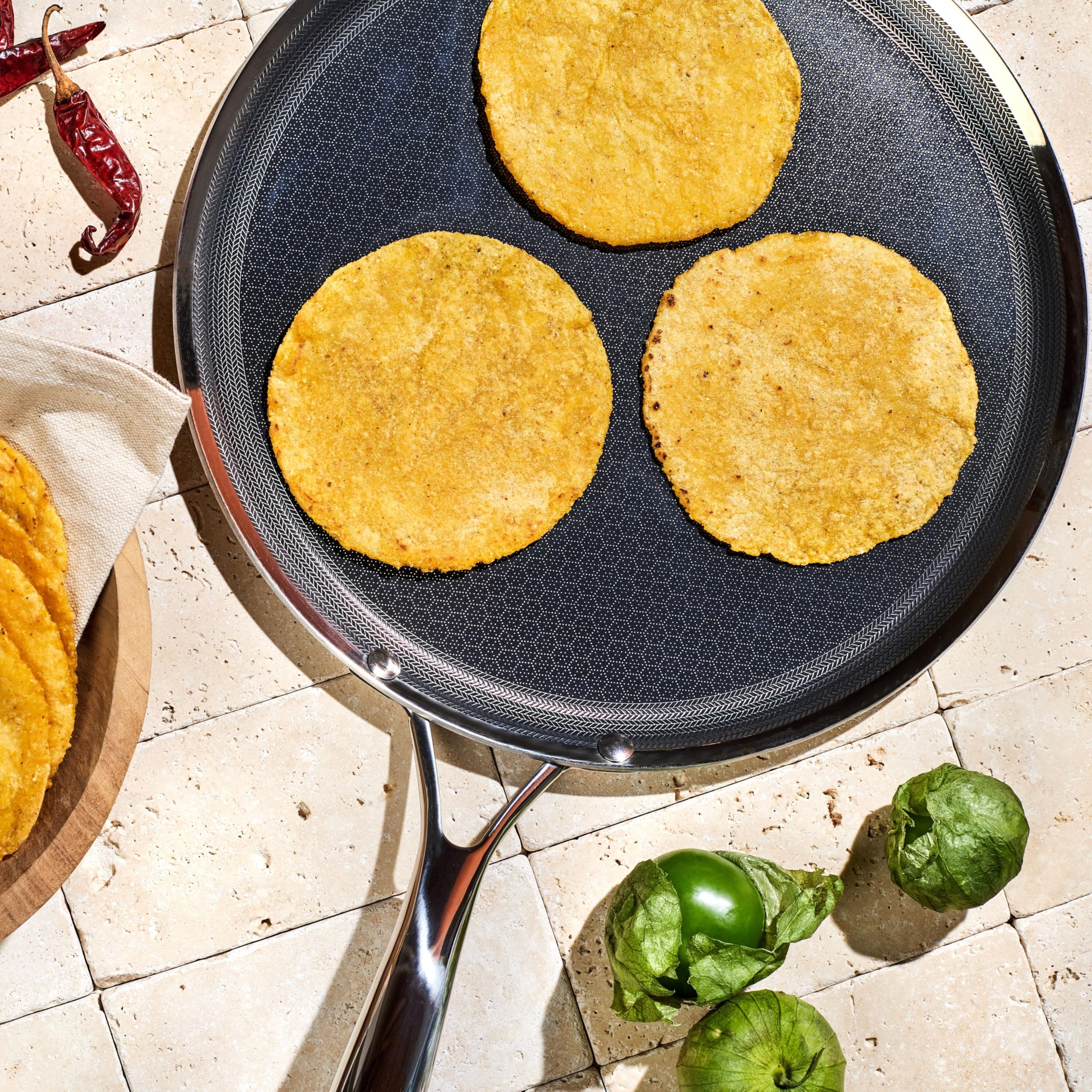 HexClad Comal Hybrid Antiadherente de 30 cm, Asa que se Mantiene Fría, Apto para Lavavajillas, Horno hasta 480°C e Inducción, Compatible con todas las Estufas