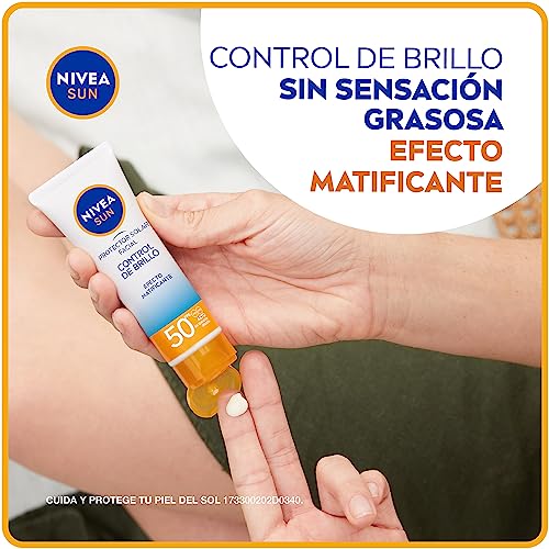NIVEA SUN Protector Solar Facial Control De Brillo (50 ml), con Efecto Matificante de Larga Duración, Bloqueador solar FPS 50+, no Grasoso para Todo Tipo de Piel